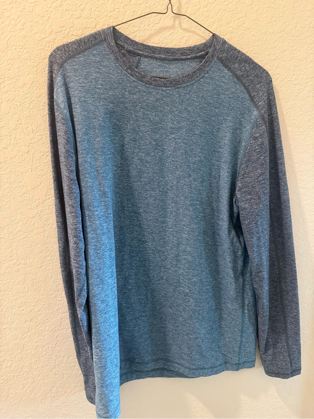 Lulu Lemon Long Sleeve Tee size XL